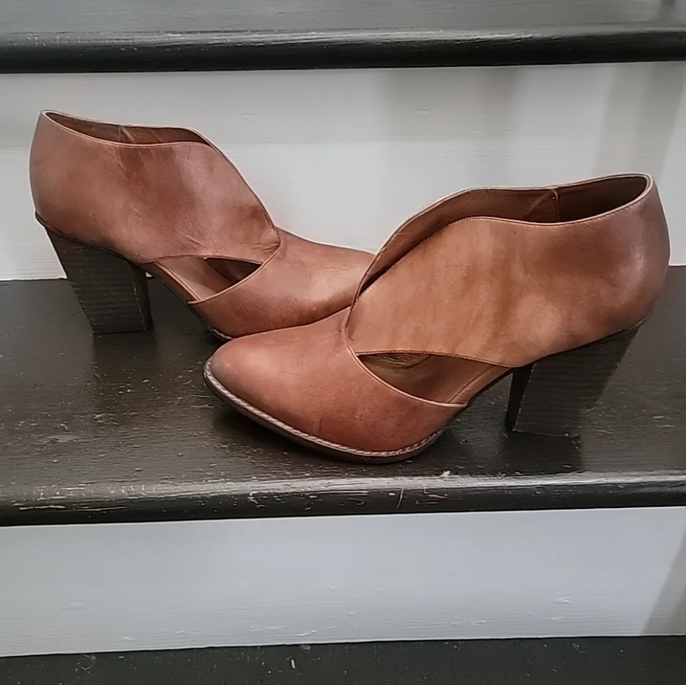 Jeffrey Campbell Free X People Shoes Size 10 Heels Deep V Cutout Leather Boho